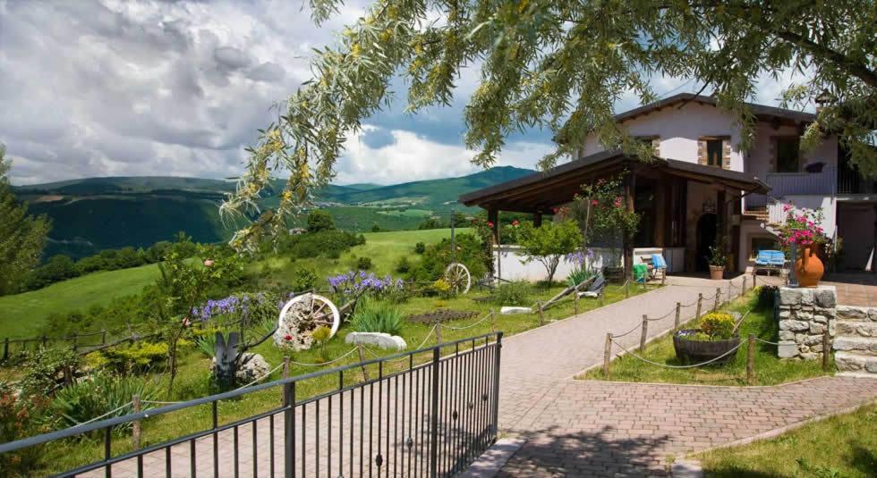 Agriturismo Valle Tezze Cascia Zewnętrze zdjęcie
